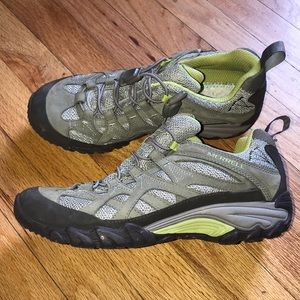 Merrill women’s sz 9